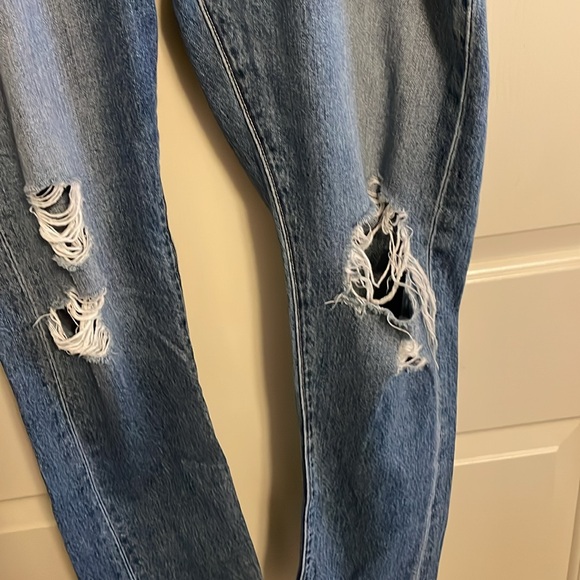 Lucky brand distressed jeans - Picture 3 of 5